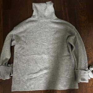 oversized turtleneck sweater